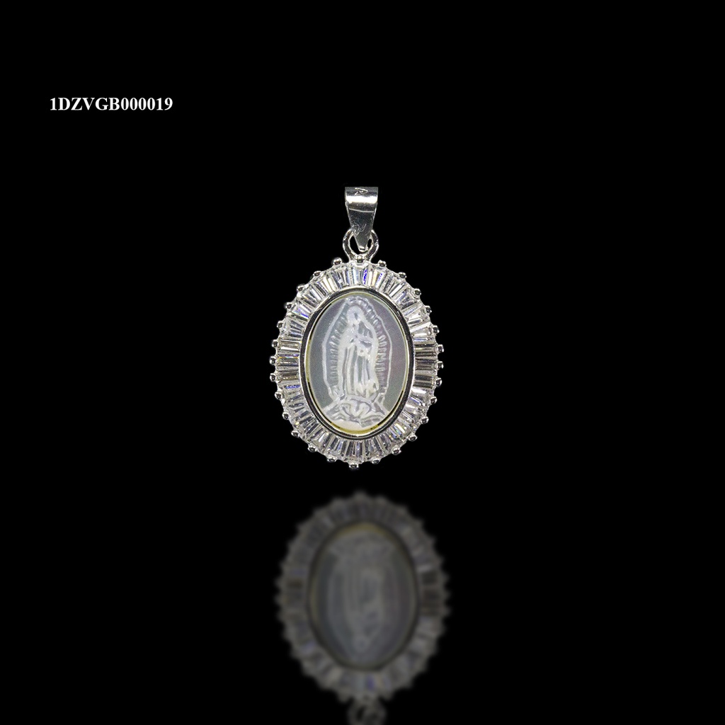 [1DZVGB000019] DIJE VIRGEN GUADALUPE MADRE PERLA BISEL BAGUETTE M-1 BLANCO